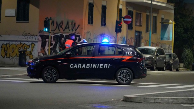 Otto ore di trattative a Sinalunga per liberare una bambina