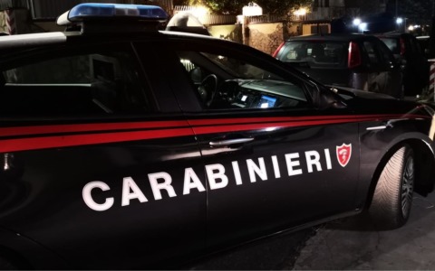 Droga nei boschi di Monticiano, due arresti: uno si ferisce