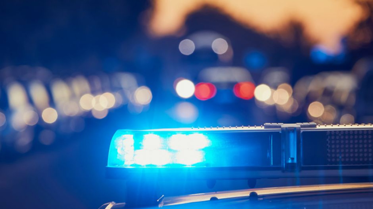 Lampeggiante della Polizia nella foto di repertorio pubblicata da Siena Netweek