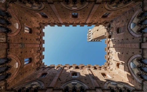 A Siena cinque visite per riscoprire storia e luoghi di Palazzo